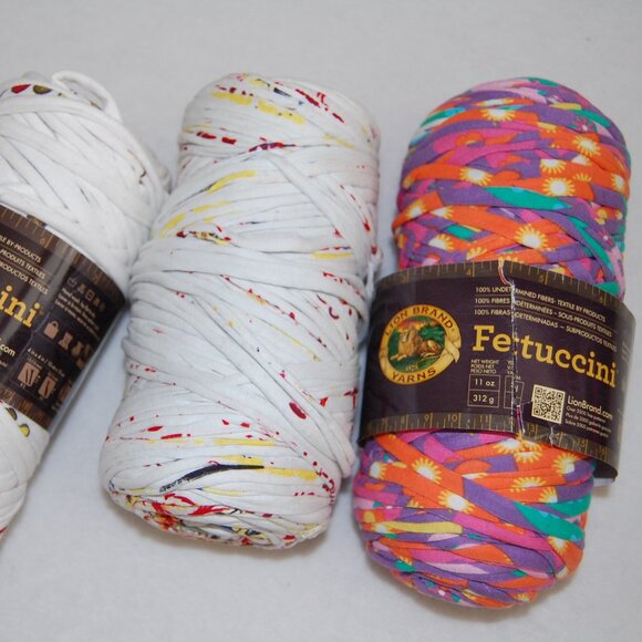 LBY Fettuccini Yarn, 3-Pack, #6 Super Bulky - Picture 3 of 4